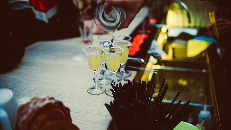 DRINKS and BURGERS - бургерная-бар - фото 4