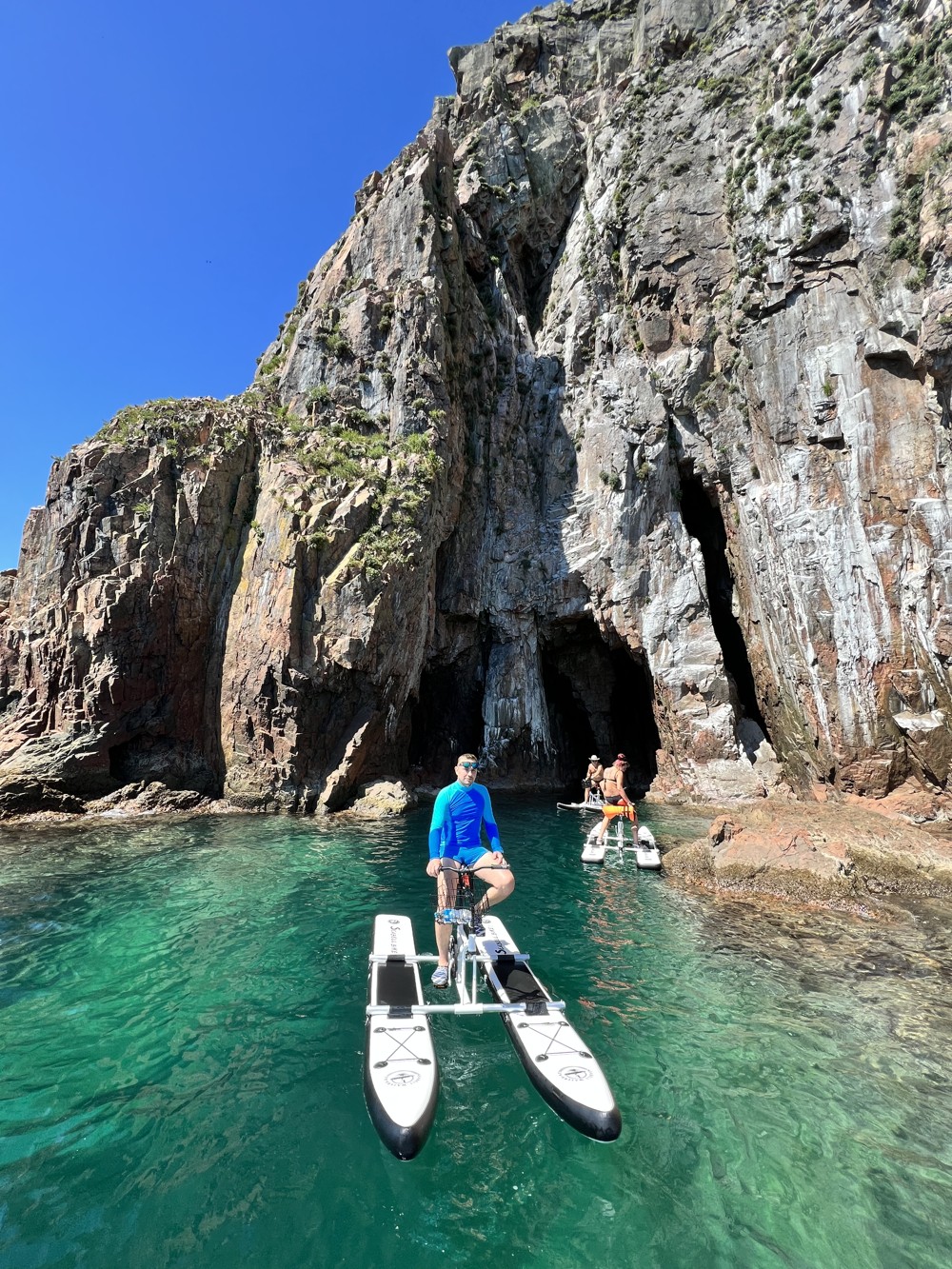 Морская прогулка на водном велосипеде